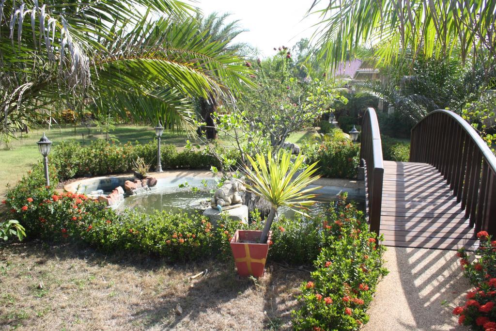 Ao Thai Resort Sathing Phra Екстериор снимка