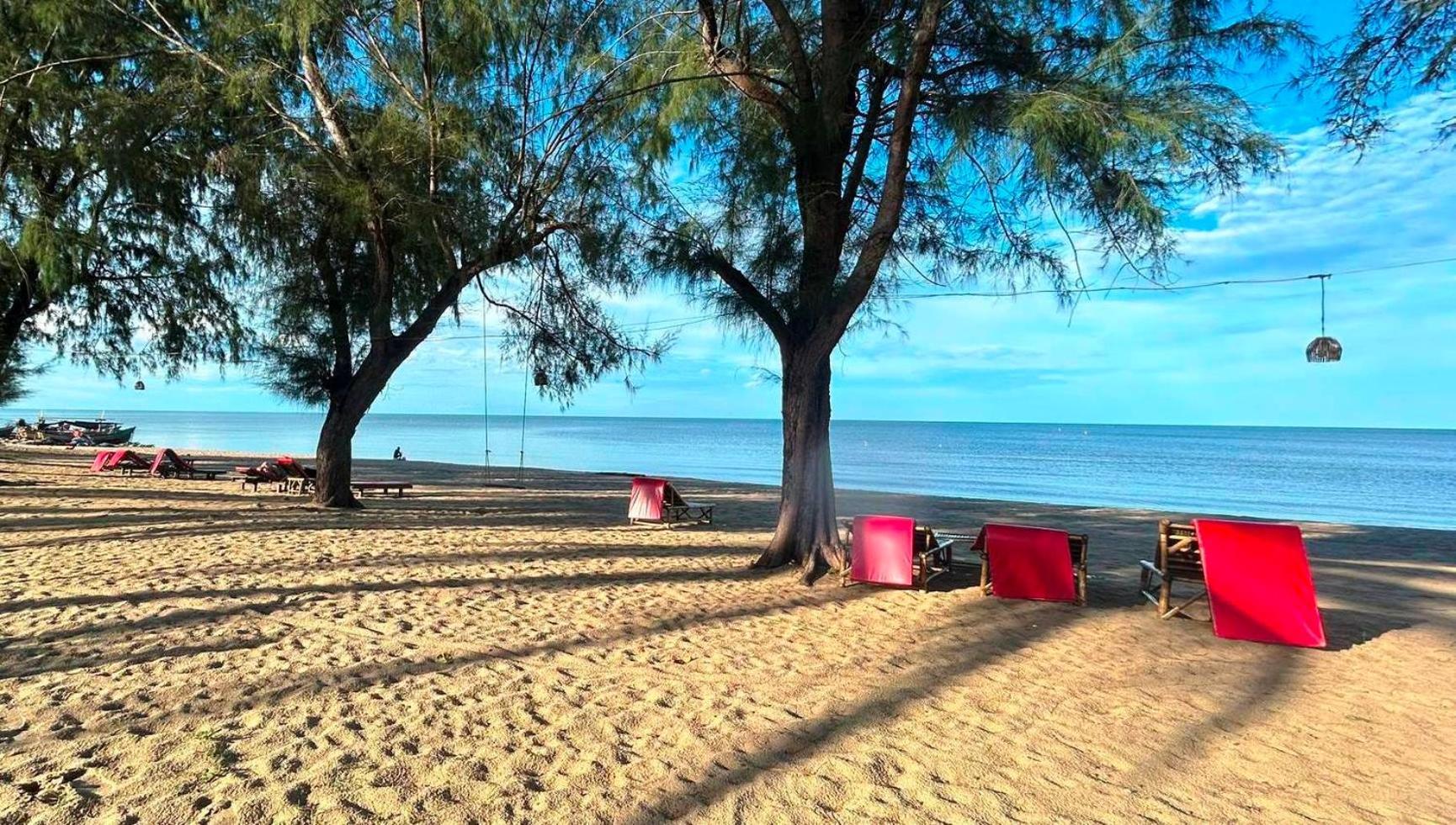 Ao Thai Resort Sathing Phra Екстериор снимка