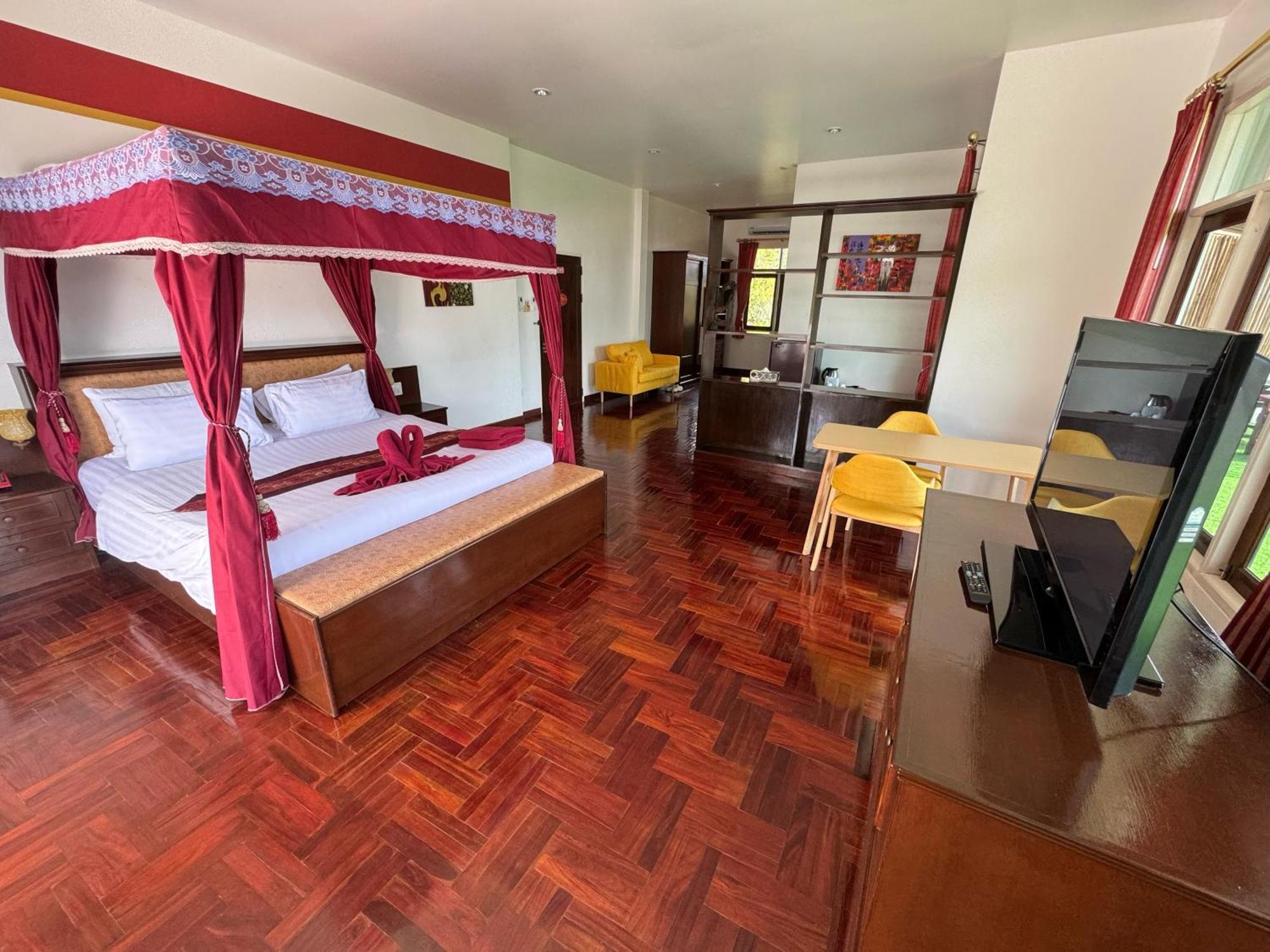Ao Thai Resort Sathing Phra Екстериор снимка