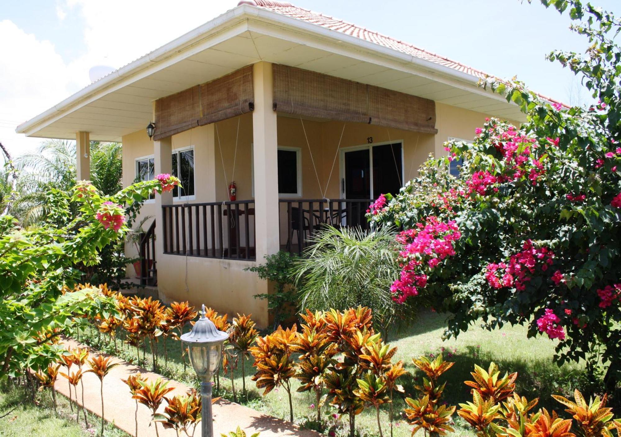 Ao Thai Resort Sathing Phra Екстериор снимка