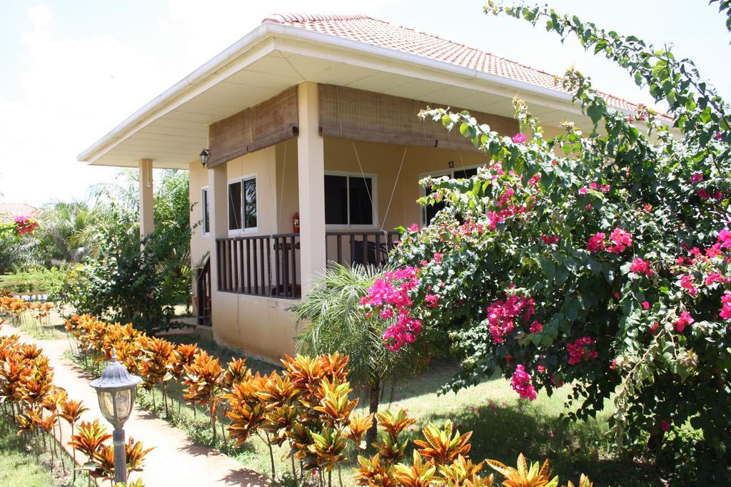Ao Thai Resort Sathing Phra Екстериор снимка