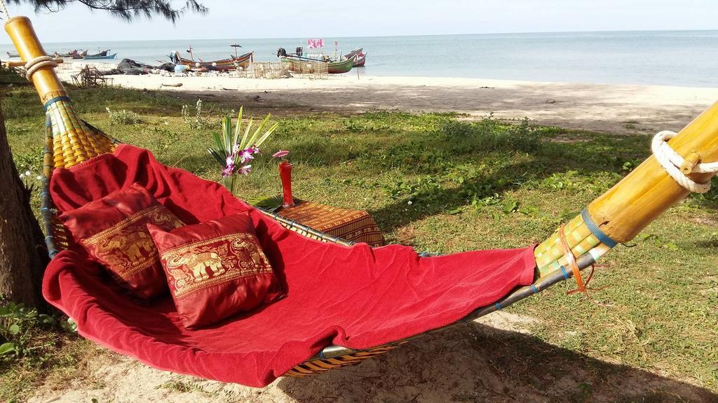 Ao Thai Resort Sathing Phra Екстериор снимка