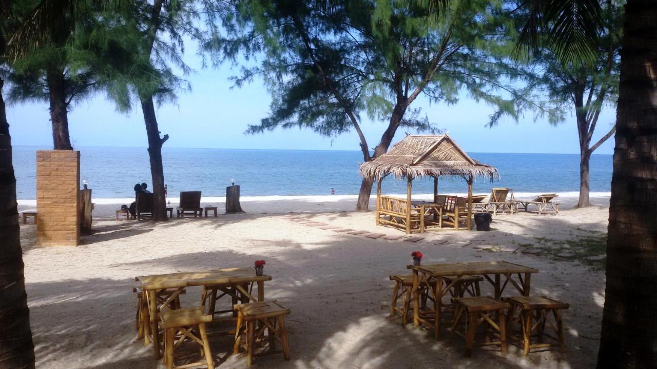Ao Thai Resort Sathing Phra Екстериор снимка